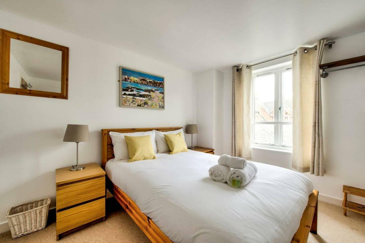 Altido Ultra Stylish Calton Road Apt W/ Parking Apartment Edinburgh Ngoại thất bức ảnh