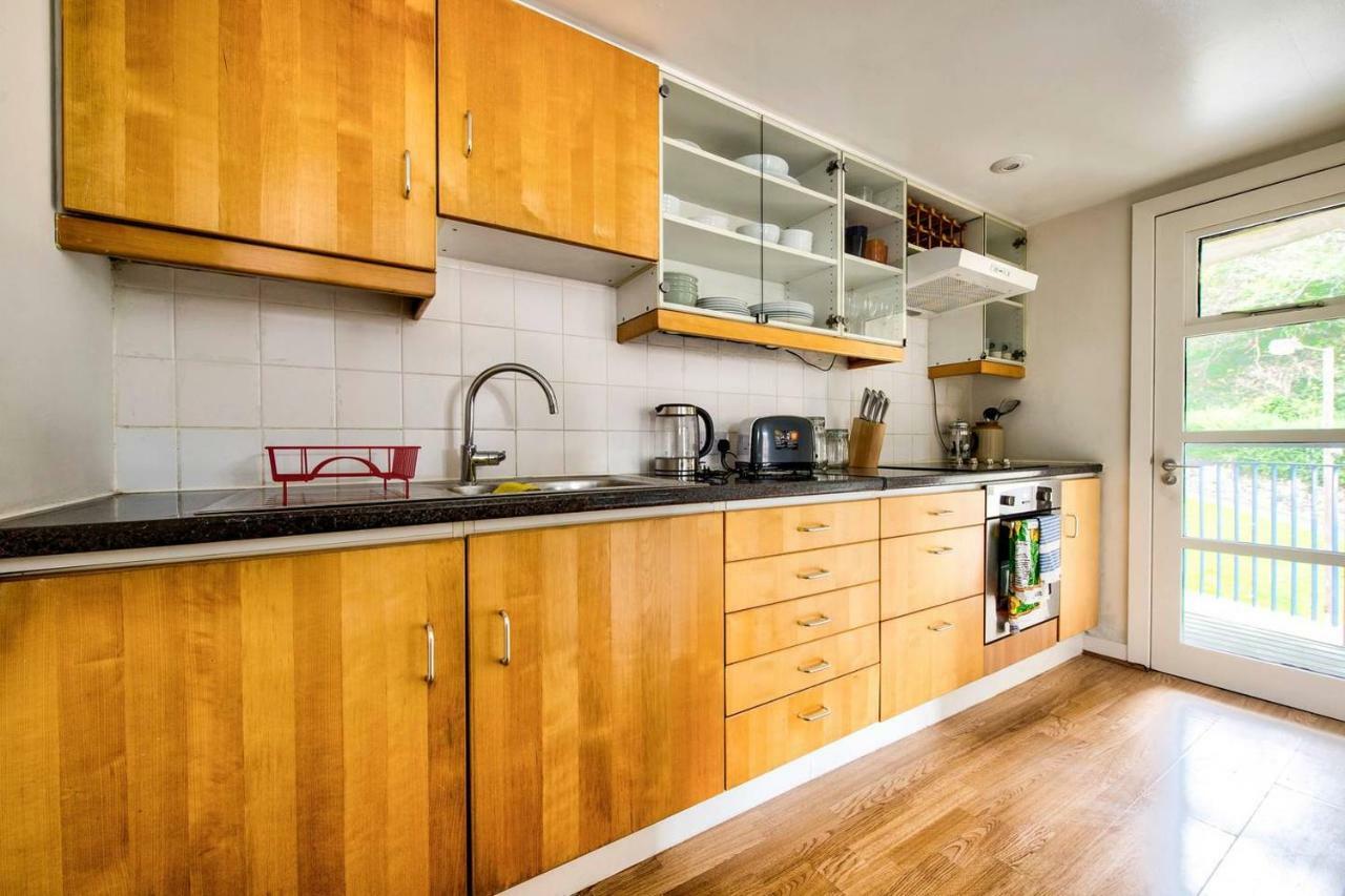 Altido Ultra Stylish Calton Road Apt W/ Parking Apartment Edinburgh Ngoại thất bức ảnh