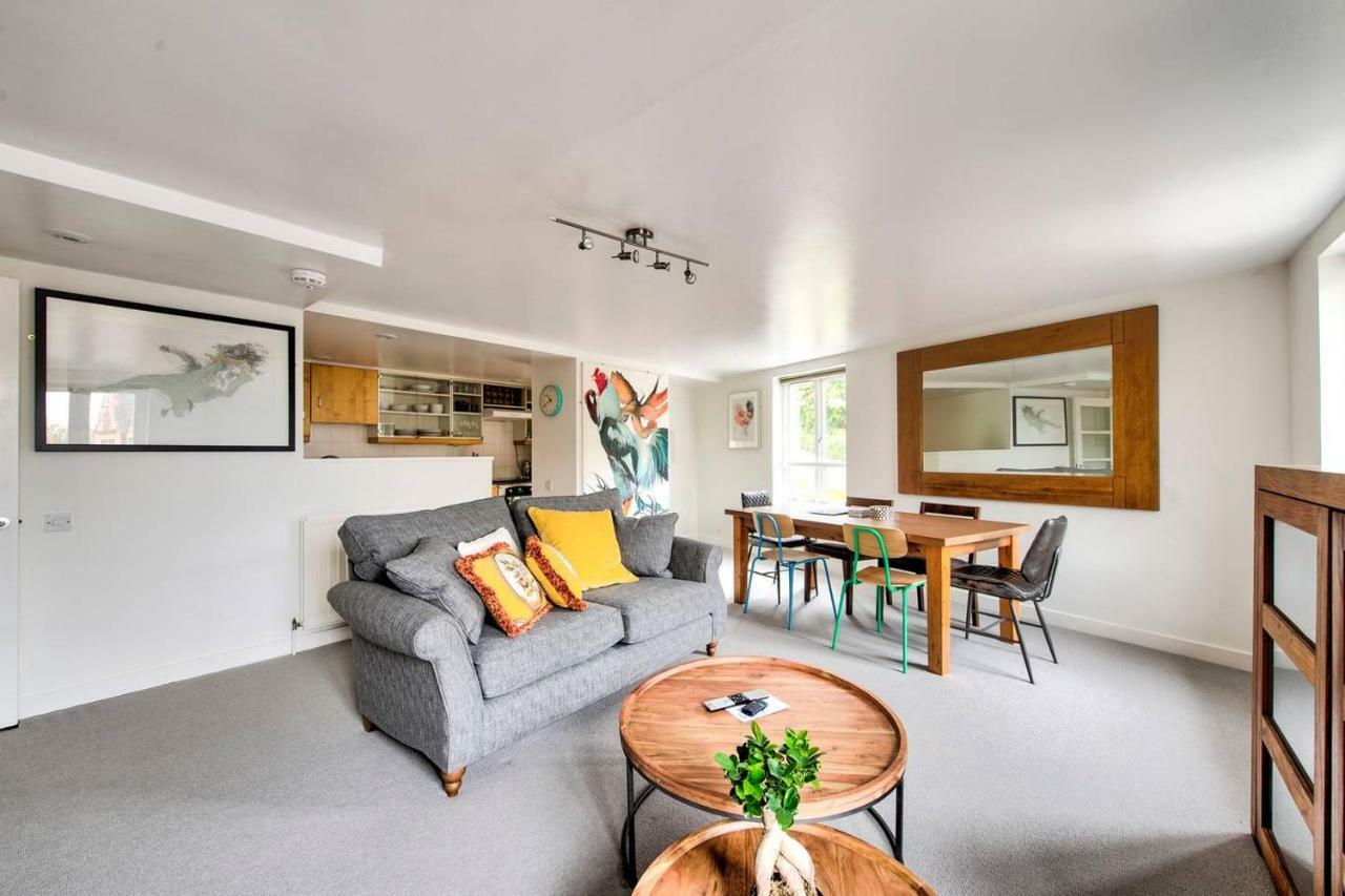 Altido Ultra Stylish Calton Road Apt W/ Parking Apartment Edinburgh Ngoại thất bức ảnh